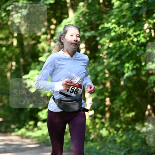 06.10.2024 - Bramfelder Halbmarathon 2024 Dr. Thomas Lammeyer http://msf.ph/oto/7343407 06.10.2024 10:56:16 Laufen 158 meine-sportfotos.de