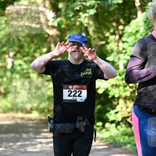 06.10.2024 - Bramfelder Halbmarathon 2024 Dr. Thomas Lammeyer http://msf.ph/oto/7343513 06.10.2024 10:57:00 Laufen 222, 144 meine-sportfotos.de