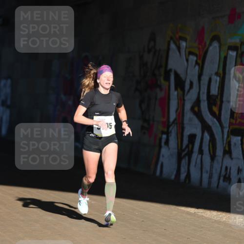 06.10.2024 - 19. swb-Marathon Bremen Michael Strokosch http://msf.ph/oto/7343955 06.10.2024 10:10:05 Laufen 15 meine-sportfotos.de