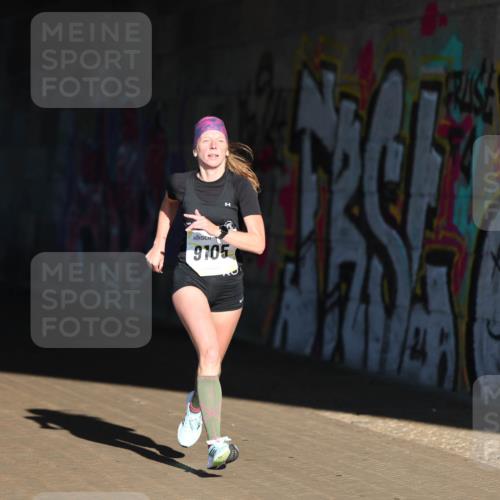 06.10.2024 - 19. swb-Marathon Bremen Michael Strokosch http://msf.ph/oto/7343957 06.10.2024 10:10:05 Laufen 9105 meine-sportfotos.de