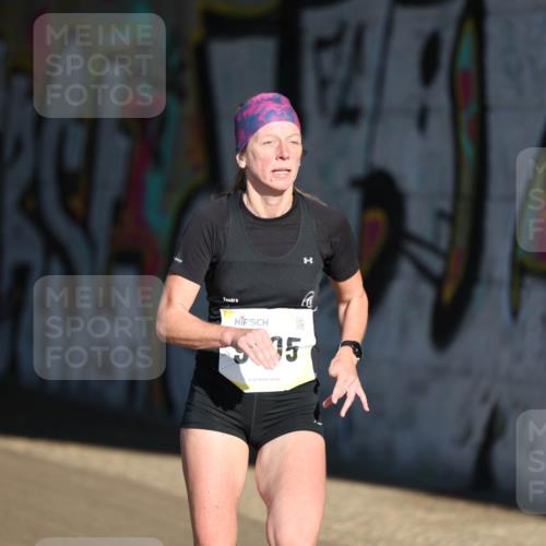 06.10.2024 - 19. swb-Marathon Bremen Michael Strokosch http://msf.ph/oto/7343964 06.10.2024 10:10:07 Laufen 15 meine-sportfotos.de