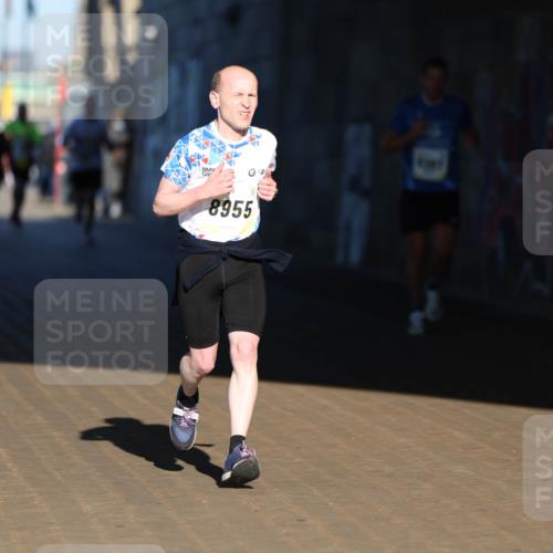 06.10.2024 - 19. swb-Marathon Bremen Michael Strokosch http://msf.ph/oto/7343974 06.10.2024 10:10:13 Laufen 8955 meine-sportfotos.de