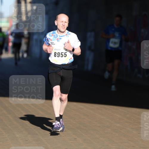06.10.2024 - 19. swb-Marathon Bremen Michael Strokosch http://msf.ph/oto/7343976 06.10.2024 10:10:13 Laufen 8955, 70 meine-sportfotos.de