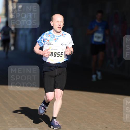 06.10.2024 - 19. swb-Marathon Bremen Michael Strokosch http://msf.ph/oto/7343980 06.10.2024 10:10:14 Laufen 8955 meine-sportfotos.de