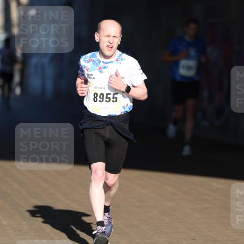 06.10.2024 - 19. swb-Marathon Bremen Michael Strokosch http://msf.ph/oto/7343982 06.10.2024 10:10:14 Laufen 8955 meine-sportfotos.de