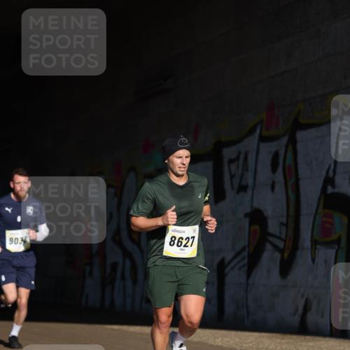 06.10.2024 - 19. swb-Marathon Bremen Michael Strokosch http://msf.ph/oto/7344133 06.10.2024 10:11:32 Laufen 903, 8627 meine-sportfotos.de