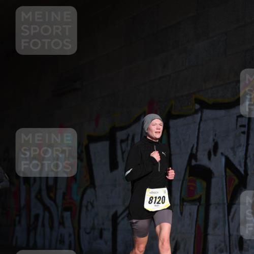 06.10.2024 - 19. swb-Marathon Bremen Michael Strokosch http://msf.ph/oto/7344153 06.10.2024 10:11:36 Laufen 8120 meine-sportfotos.de