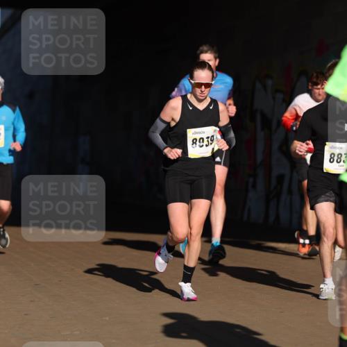 06.10.2024 - 19. swb-Marathon Bremen Michael Strokosch http://msf.ph/oto/7344313 06.10.2024 10:12:22 Laufen 9052, 8939, 883, 8444 meine-sportfotos.de