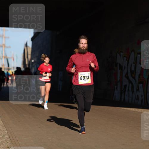 06.10.2024 - 19. swb-Marathon Bremen Michael Strokosch http://msf.ph/oto/7344650 06.10.2024 10:13:50 Laufen 8913 meine-sportfotos.de
