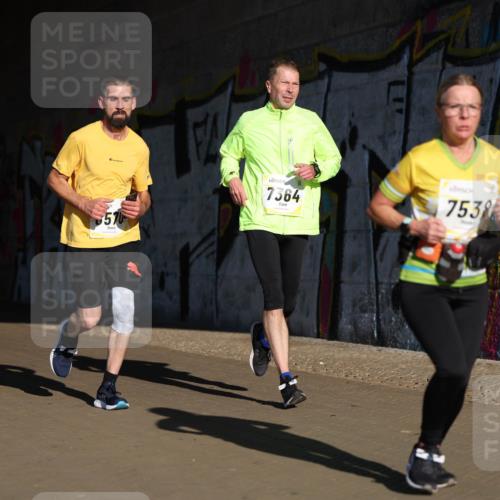 06.10.2024 - 19. swb-Marathon Bremen Michael Strokosch http://msf.ph/oto/7344850 06.10.2024 10:14:44 Laufen 570, 7364, 7538 meine-sportfotos.de