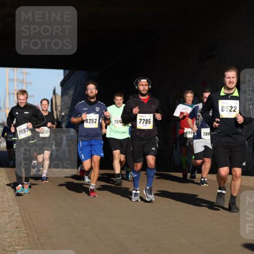 06.10.2024 - 19. swb-Marathon Bremen Michael Strokosch http://msf.ph/oto/7345230 06.10.2024 10:16:31 Laufen 7087, 233, 8252, 70, 7785, 895, 796, 8622 meine-sportfotos.de