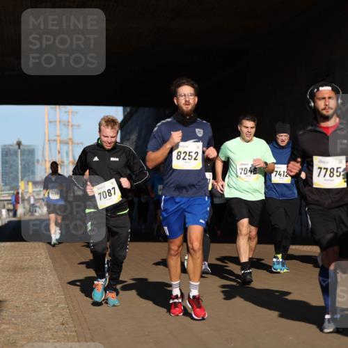 06.10.2024 - 19. swb-Marathon Bremen Michael Strokosch http://msf.ph/oto/7345236 06.10.2024 10:16:32 Laufen 8252, 7696, 7087, 7046, 7412, 7785, 8951 meine-sportfotos.de