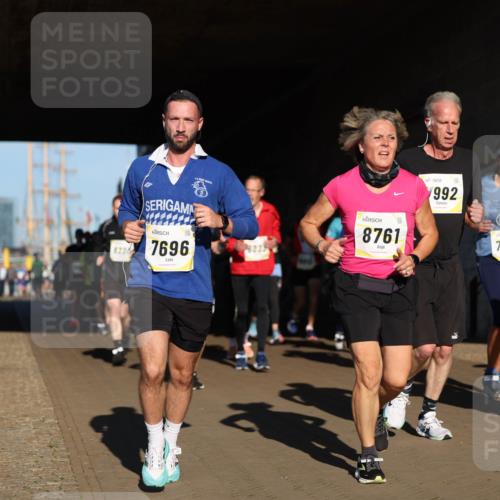 06.10.2024 - 19. swb-Marathon Bremen Michael Strokosch http://msf.ph/oto/7345265 06.10.2024 10:16:38 Laufen 822, 7696, 8325, 8761, 992, 7004, 8458 meine-sportfotos.de