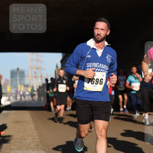 06.10.2024 - 19. swb-Marathon Bremen Michael Strokosch http://msf.ph/oto/7345268 06.10.2024 10:16:38 Laufen 7696, 876 meine-sportfotos.de