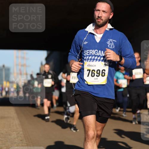 06.10.2024 - 19. swb-Marathon Bremen Michael Strokosch http://msf.ph/oto/7345270 06.10.2024 10:16:38 Laufen 7696, 3076, 8761 meine-sportfotos.de
