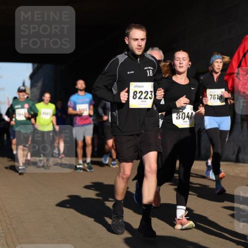 06.10.2024 - 19. swb-Marathon Bremen Michael Strokosch http://msf.ph/oto/7345284 06.10.2024 10:16:41 Laufen 18, 8223, 8047, 7613, 2823 meine-sportfotos.de