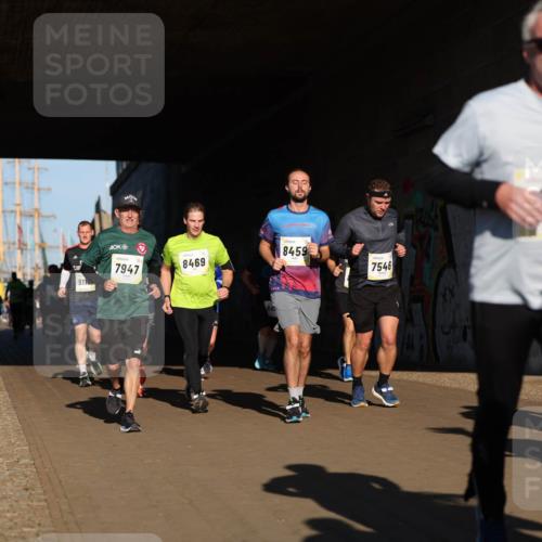 06.10.2024 - 19. swb-Marathon Bremen Michael Strokosch http://msf.ph/oto/7345290 06.10.2024 10:16:42 Laufen 911, 7947, 8469, 8459, 7546, 10 meine-sportfotos.de