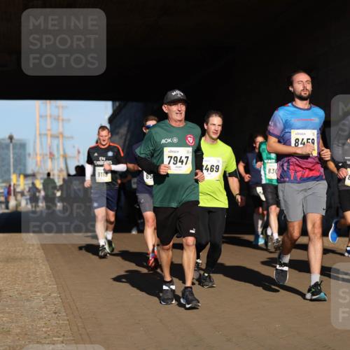 06.10.2024 - 19. swb-Marathon Bremen Michael Strokosch http://msf.ph/oto/7345298 06.10.2024 10:16:43 Laufen 9119, 85, 7947, 469, 830, 8459, 7546 meine-sportfotos.de