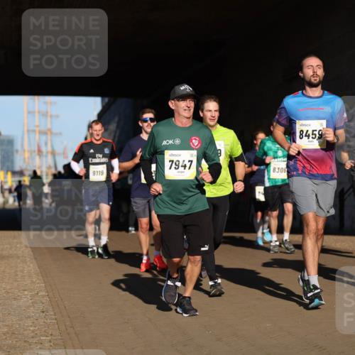 06.10.2024 - 19. swb-Marathon Bremen Michael Strokosch http://msf.ph/oto/7345301 06.10.2024 10:16:44 Laufen 9119, 7947, 8306, 8459, 7546, 20, 8 meine-sportfotos.de