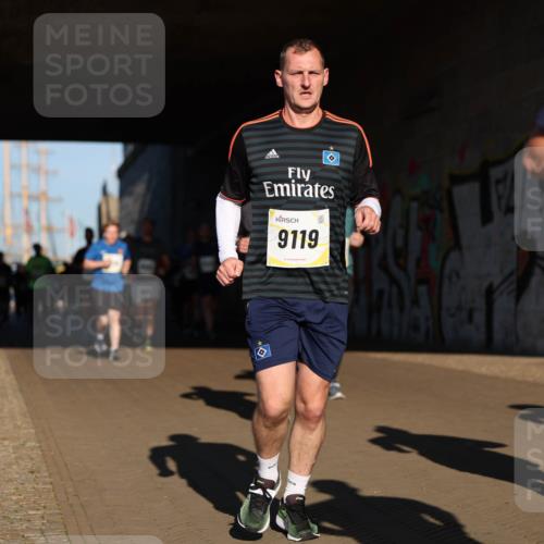 06.10.2024 - 19. swb-Marathon Bremen Michael Strokosch http://msf.ph/oto/7345322 06.10.2024 10:16:47 Laufen 9119 meine-sportfotos.de