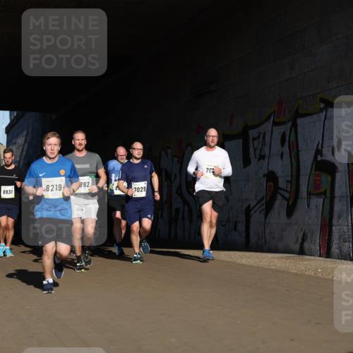 06.10.2024 - 19. swb-Marathon Bremen Michael Strokosch http://msf.ph/oto/7345332 06.10.2024 10:16:50 Laufen 7850, 8931, 8219, 892, 7029, 76 meine-sportfotos.de