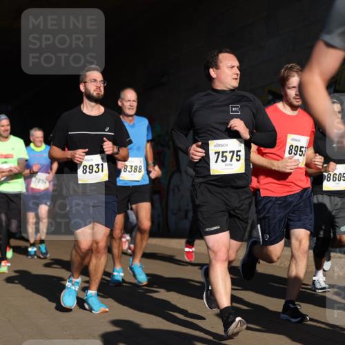 06.10.2024 - 19. swb-Marathon Bremen Michael Strokosch http://msf.ph/oto/7345356 06.10.2024 10:16:54 Laufen 789, 8931, 8388, 7575, 895, 8605, 88 meine-sportfotos.de