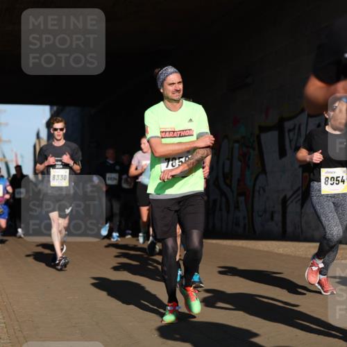 06.10.2024 - 19. swb-Marathon Bremen Michael Strokosch http://msf.ph/oto/7345361 06.10.2024 10:16:56 Laufen 8330, 8834, 785, 8954, 8931 meine-sportfotos.de