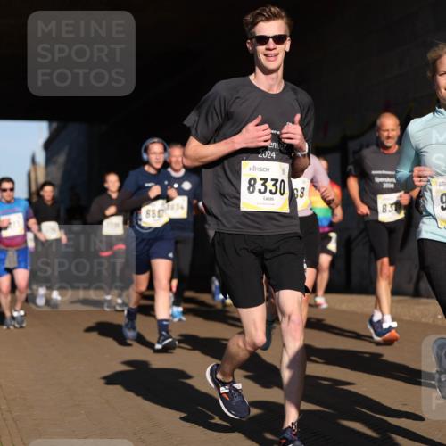 06.10.2024 - 19. swb-Marathon Bremen Michael Strokosch http://msf.ph/oto/7345368 06.10.2024 10:16:58 Laufen 8807, 2024, 83308, 2024, 83, 9065 meine-sportfotos.de