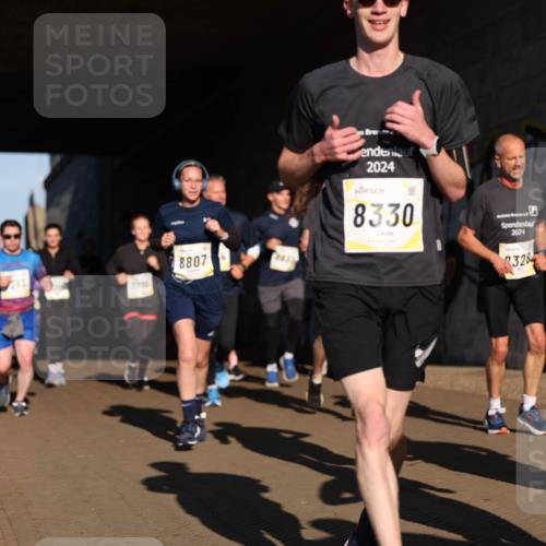 06.10.2024 - 19. swb-Marathon Bremen Michael Strokosch http://msf.ph/oto/7345369 06.10.2024 10:16:58 Laufen 7730, 8807, 2024, 8330, 2024, 2328, 906 meine-sportfotos.de