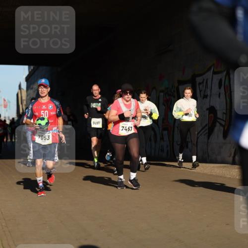 06.10.2024 - 19. swb-Marathon Bremen Michael Strokosch http://msf.ph/oto/7345414 06.10.2024 10:17:08 Laufen 50, 7053, 9081, 7457, 162, 161 meine-sportfotos.de
