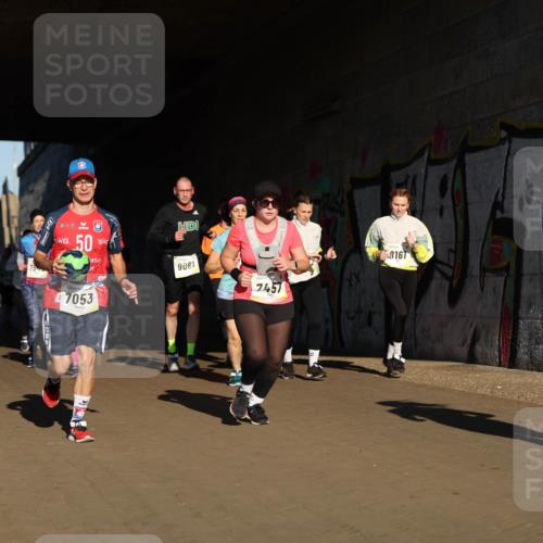 06.10.2024 - 19. swb-Marathon Bremen Michael Strokosch http://msf.ph/oto/7345417 06.10.2024 10:17:09 Laufen 50, 75, 7053, 9081, 7457, 8161, 84 meine-sportfotos.de