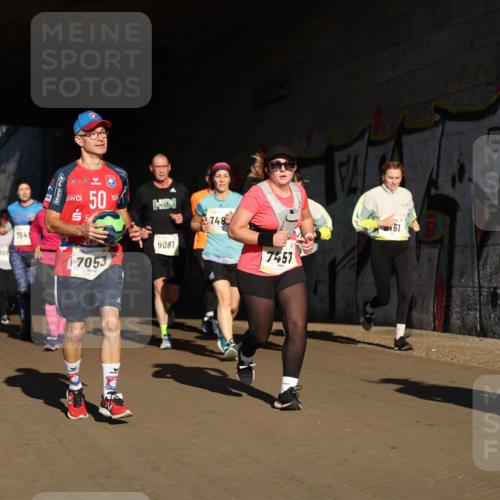 06.10.2024 - 19. swb-Marathon Bremen Michael Strokosch http://msf.ph/oto/7345421 06.10.2024 10:17:09 Laufen 50, 748, 7545, 7053, 9081, 61, 7457 meine-sportfotos.de