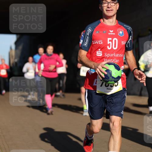 06.10.2024 - 19. swb-Marathon Bremen Michael Strokosch http://msf.ph/oto/7345429 06.10.2024 10:17:11 Laufen 50, 74 meine-sportfotos.de