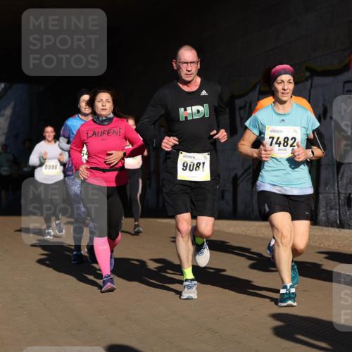 06.10.2024 - 19. swb-Marathon Bremen Michael Strokosch http://msf.ph/oto/7345430 06.10.2024 10:17:11 Laufen 8998, 9081, 7482 meine-sportfotos.de