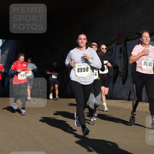 06.10.2024 - 19. swb-Marathon Bremen Michael Strokosch http://msf.ph/oto/7345443 06.10.2024 10:17:14 Laufen 7659, 8998, 6, 6, 80, 9067 meine-sportfotos.de