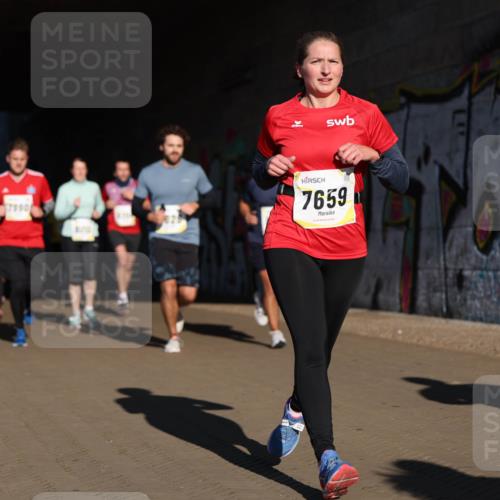 06.10.2024 - 19. swb-Marathon Bremen Michael Strokosch http://msf.ph/oto/7345459 06.10.2024 10:17:16 Laufen 7990, 3717, 7659 meine-sportfotos.de