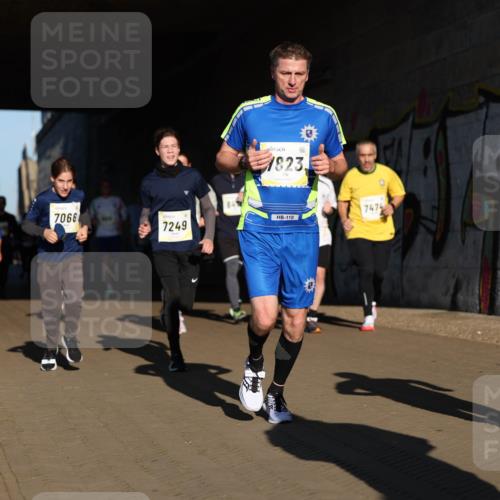 06.10.2024 - 19. swb-Marathon Bremen Michael Strokosch http://msf.ph/oto/7345484 06.10.2024 10:17:22 Laufen 1823, 7066, 747, 110, 7249, 8367 meine-sportfotos.de