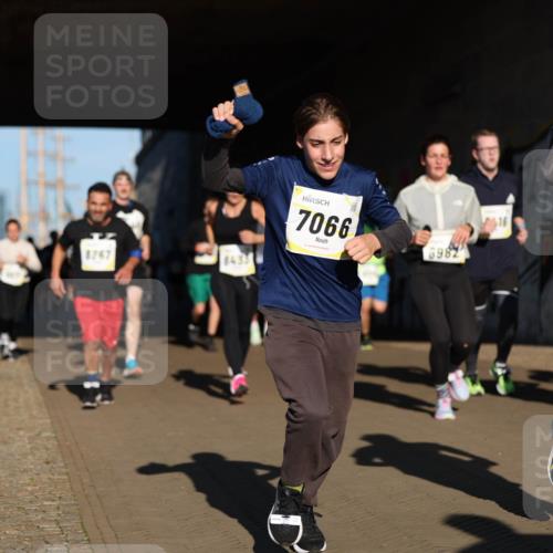 06.10.2024 - 19. swb-Marathon Bremen Michael Strokosch http://msf.ph/oto/7345495 06.10.2024 10:17:24 Laufen 8267, 8433, 7066, 8982, 16, 7249 meine-sportfotos.de