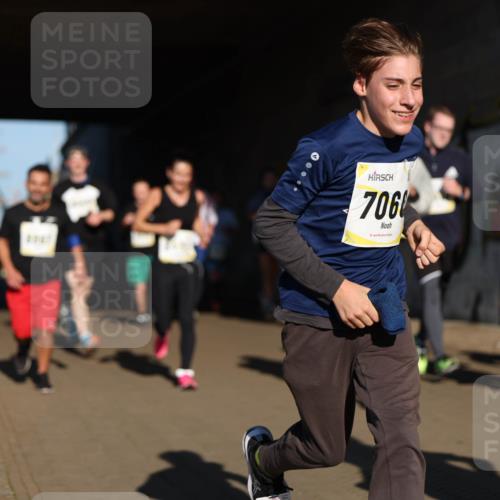 06.10.2024 - 19. swb-Marathon Bremen Michael Strokosch http://msf.ph/oto/7345498 06.10.2024 10:17:24 Laufen 706, 7974 meine-sportfotos.de