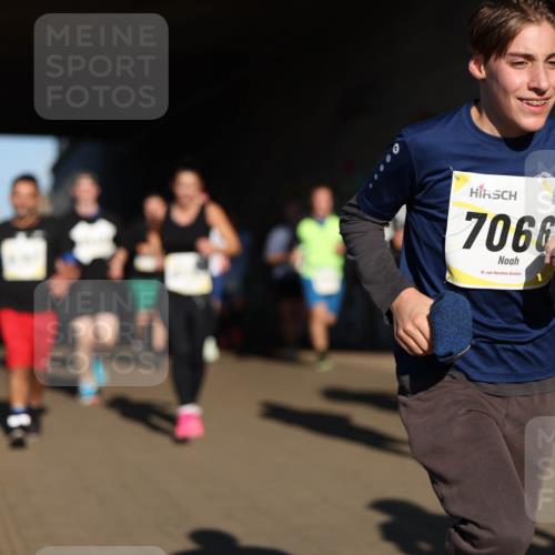 06.10.2024 - 19. swb-Marathon Bremen Michael Strokosch http://msf.ph/oto/7345500 06.10.2024 10:17:25 Laufen 7066, 19 meine-sportfotos.de