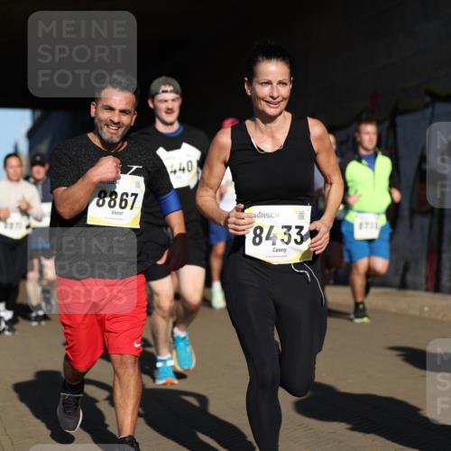 06.10.2024 - 19. swb-Marathon Bremen Michael Strokosch http://msf.ph/oto/7345508 06.10.2024 10:17:26 Laufen 8867, 440, 8433, 8711 meine-sportfotos.de