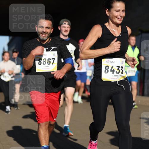 06.10.2024 - 19. swb-Marathon Bremen Michael Strokosch http://msf.ph/oto/7345510 06.10.2024 10:17:27 Laufen 8867, 0, 8433, 4775 meine-sportfotos.de