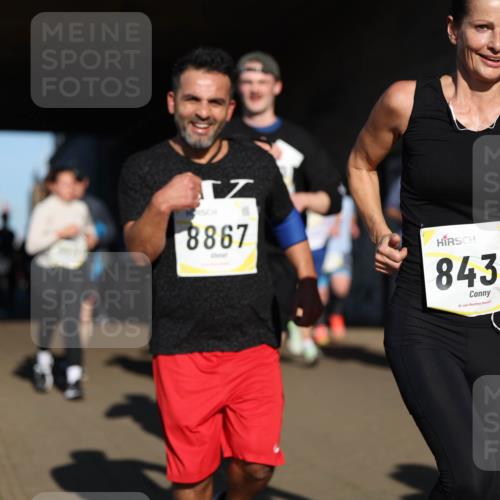 06.10.2024 - 19. swb-Marathon Bremen Michael Strokosch http://msf.ph/oto/7345512 06.10.2024 10:17:27 Laufen 8867, 8433 meine-sportfotos.de