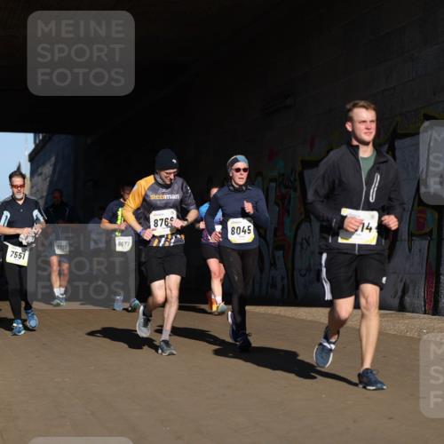 06.10.2024 - 19. swb-Marathon Bremen Michael Strokosch http://msf.ph/oto/7345531 06.10.2024 10:17:31 Laufen 8322, 7551, 7751, 4, 8677, 8769, 8045, 14 meine-sportfotos.de