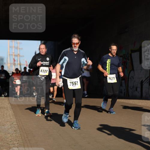 06.10.2024 - 19. swb-Marathon Bremen Michael Strokosch http://msf.ph/oto/7345541 06.10.2024 10:17:34 Laufen 8322, 2023, 7551, 8677, 86, 876 meine-sportfotos.de