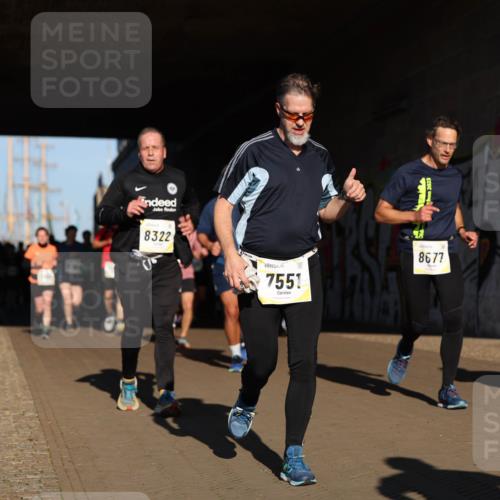 06.10.2024 - 19. swb-Marathon Bremen Michael Strokosch http://msf.ph/oto/7345546 06.10.2024 10:17:34 Laufen 8322, 7551, 7, 8677 meine-sportfotos.de