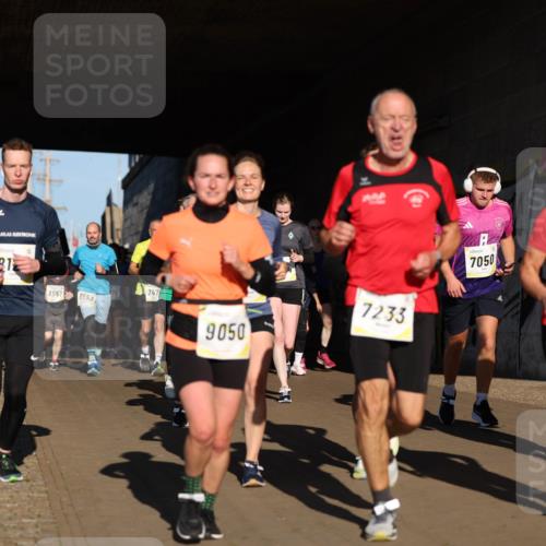 06.10.2024 - 19. swb-Marathon Bremen Michael Strokosch http://msf.ph/oto/7345570 06.10.2024 10:17:40 Laufen 81, 8557, 8553, 747, 9050, 7233, 7050, 7486 meine-sportfotos.de
