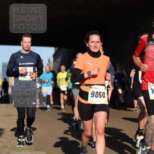 06.10.2024 - 19. swb-Marathon Bremen Michael Strokosch http://msf.ph/oto/7345572 06.10.2024 10:17:40 Laufen 9050, 7233 meine-sportfotos.de