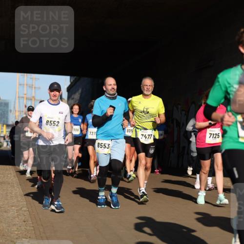 06.10.2024 - 19. swb-Marathon Bremen Michael Strokosch http://msf.ph/oto/7345583 06.10.2024 10:17:43 Laufen 8552, 7806, 737, 8553, 805, 7477, 7125 meine-sportfotos.de