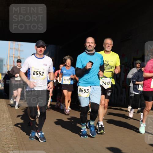06.10.2024 - 19. swb-Marathon Bremen Michael Strokosch http://msf.ph/oto/7345587 06.10.2024 10:17:44 Laufen 8552, 7379, 8553, 7477, 79, 7125 meine-sportfotos.de